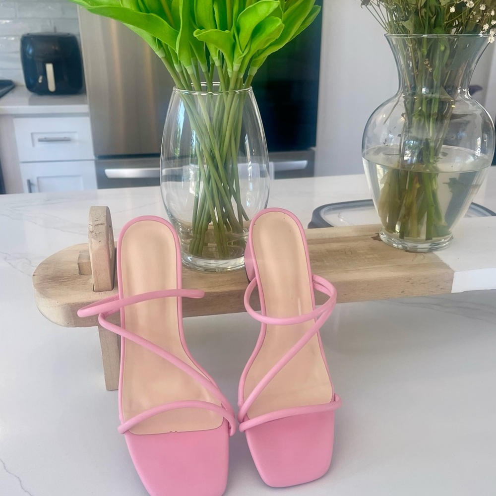 Elegant Pink Strappy Sandals